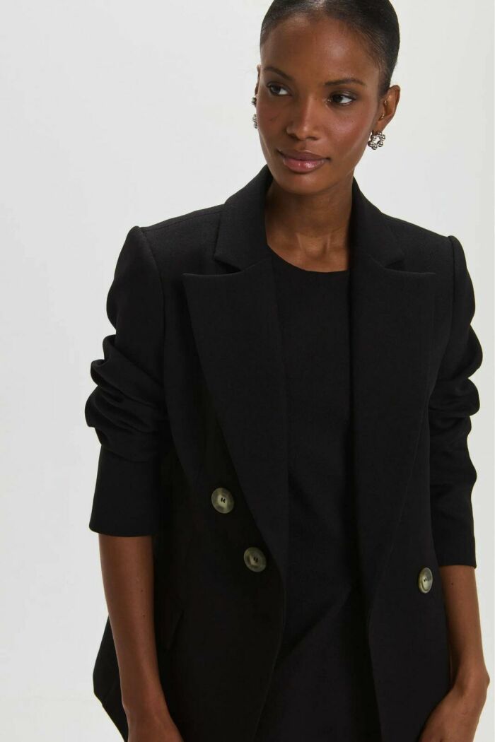 Imagem de Blazer Ursula Preto Le Blog