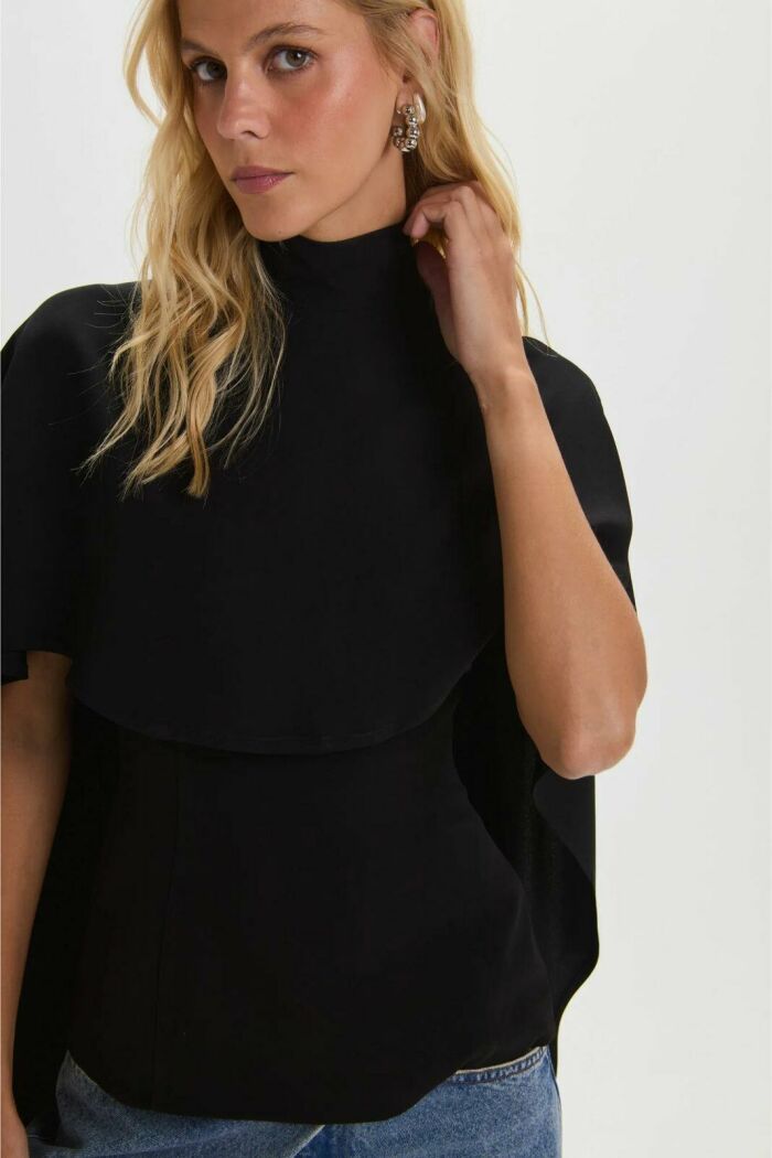 Imagem de Blusa Jade Preta Le Blog