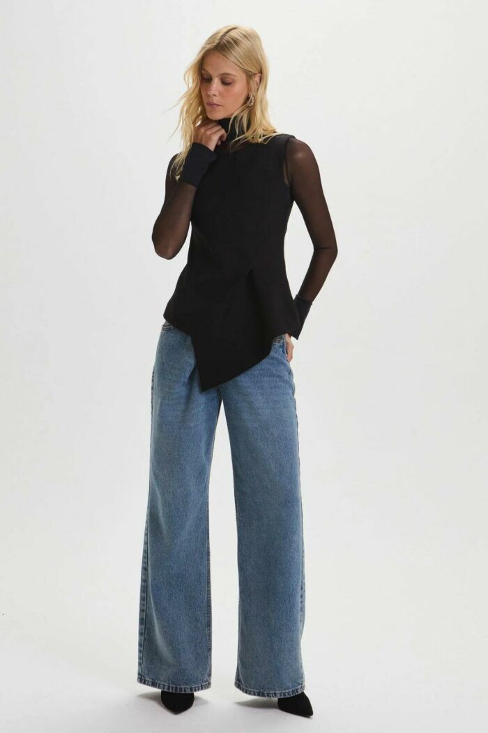 Imagem de Blusa Thalia Preta Le Blog