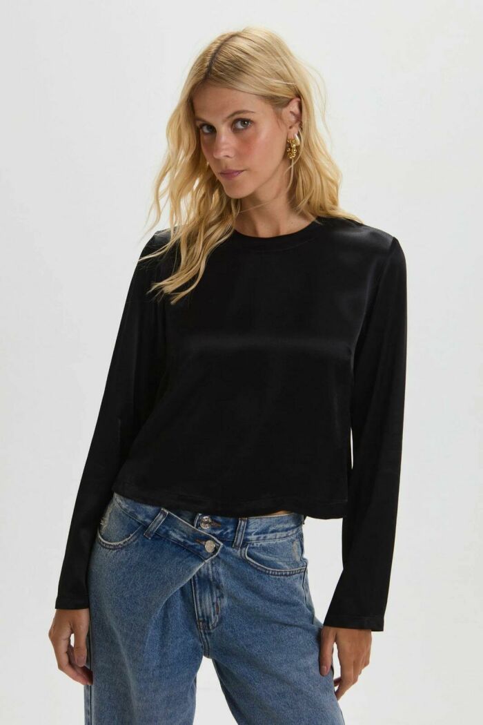 Imagem de Blusa Viviane Preto Le Blog
