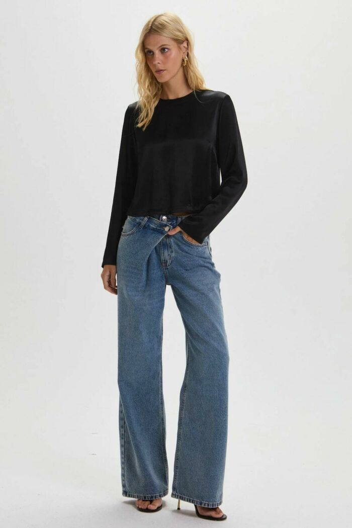 Imagem de Blusa Viviane Preto Le Blog