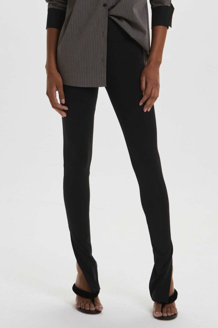 Imagem de Calça Thais Preta Le Blog