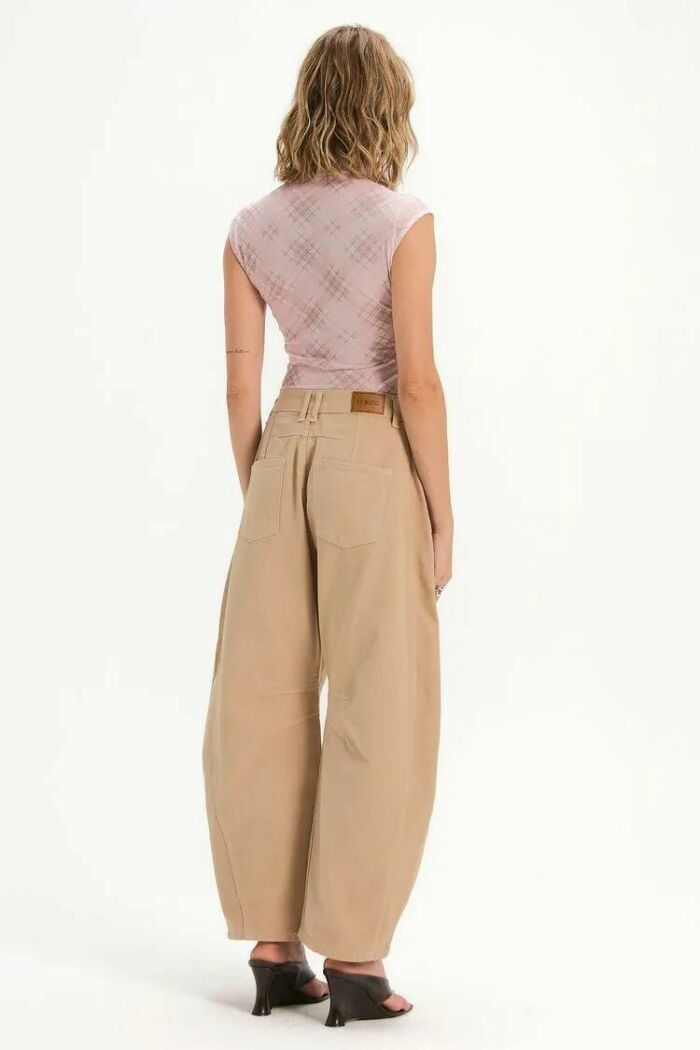 Imagem de Calça Tina Bege Fendi Le Blog