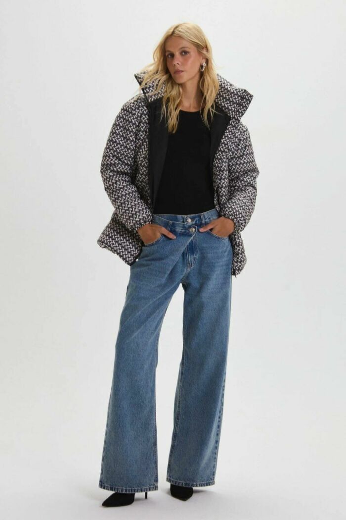 Imagem de Jaqueta Mariana New Graphic Le Blog