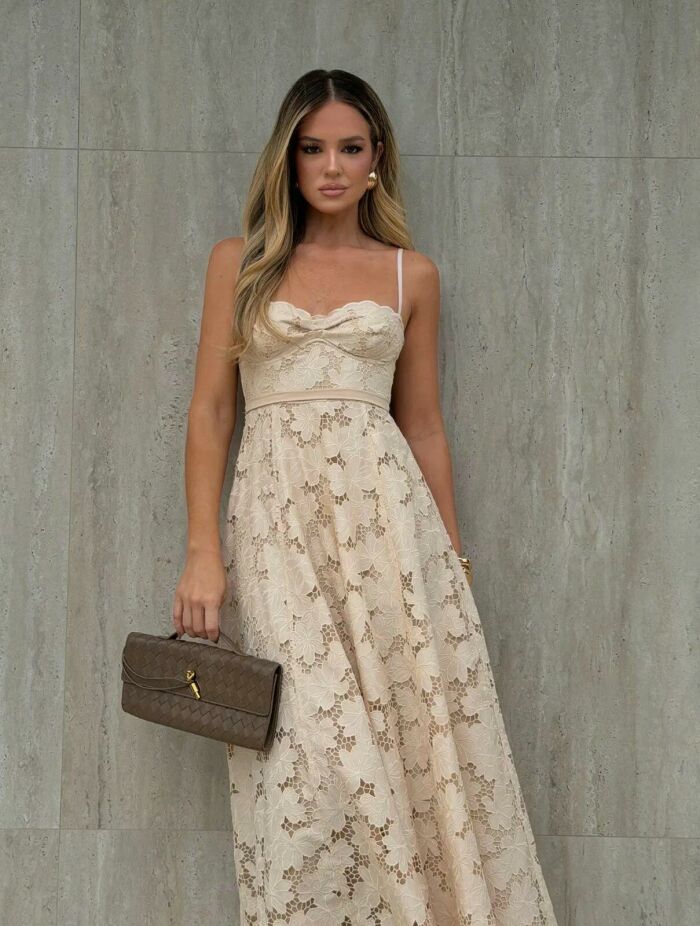 Imagem de Vestido Ariela Areia Cloude