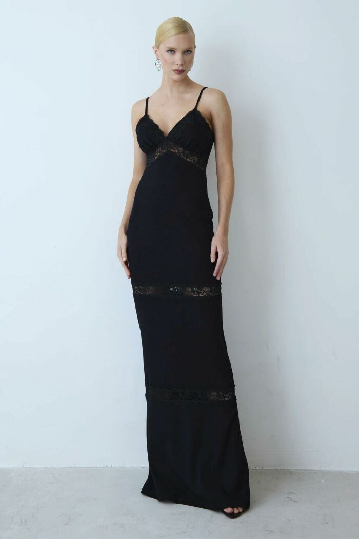 Imagem de Vestido longo Com Renda Decote e Entremeio Preto Zen