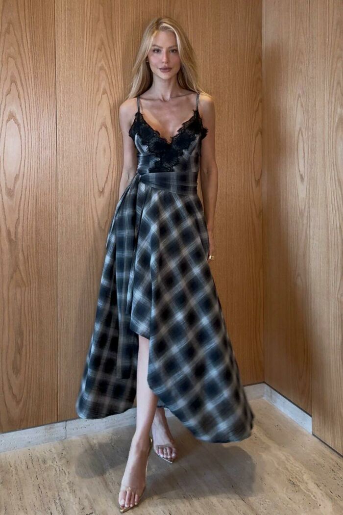 Imagem de Vestido Mídi Transpasse Frontal Renda Busto Zen