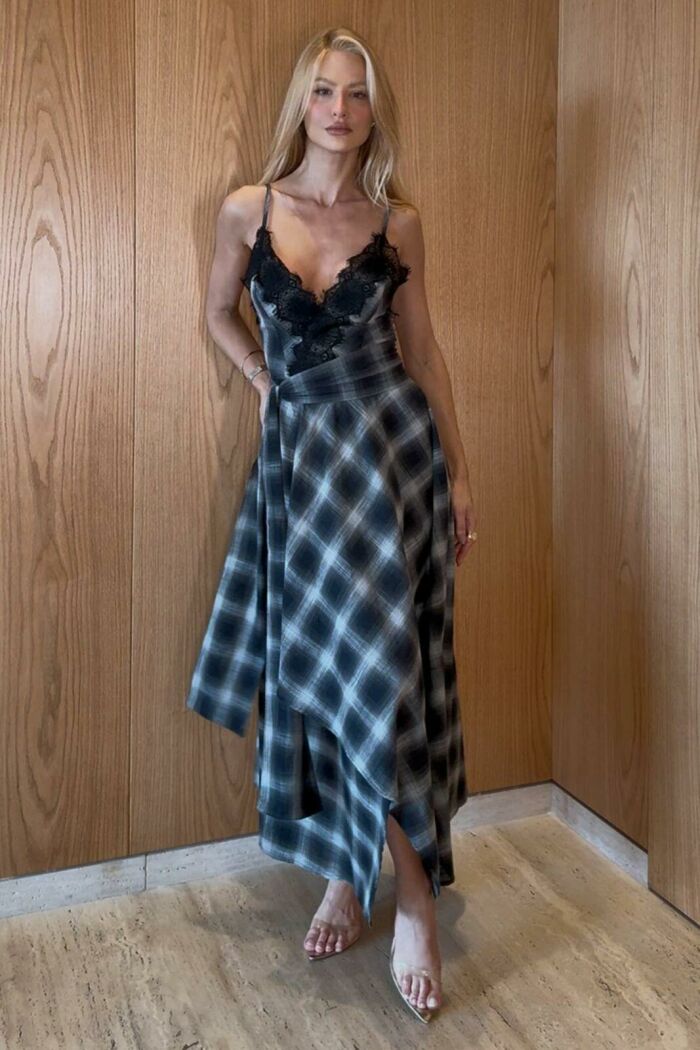 Imagem de Vestido Mídi Transpasse Frontal Renda Busto Zen