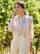 Imagem adicional 2 do item Camisa Chiffon Satin Com Faixa Bege Clara Luzia Fazzolli