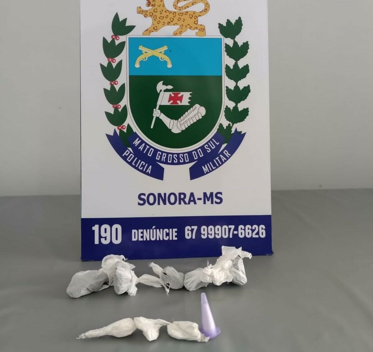 Imagem de compartilhamento para o artigo PM flagra suspeito com cocaína e maconha e prende jovem por tráfico em Sonora da MS Todo dia