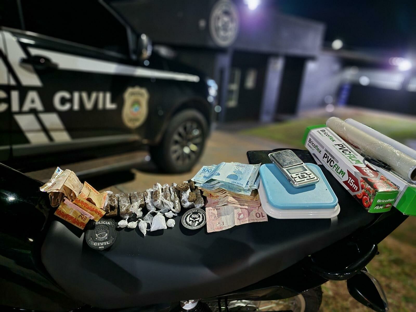 Imagem de compartilhamento para o artigo Polícia Civil prende traficante com porções de droga em Costa Rica da MS Todo dia