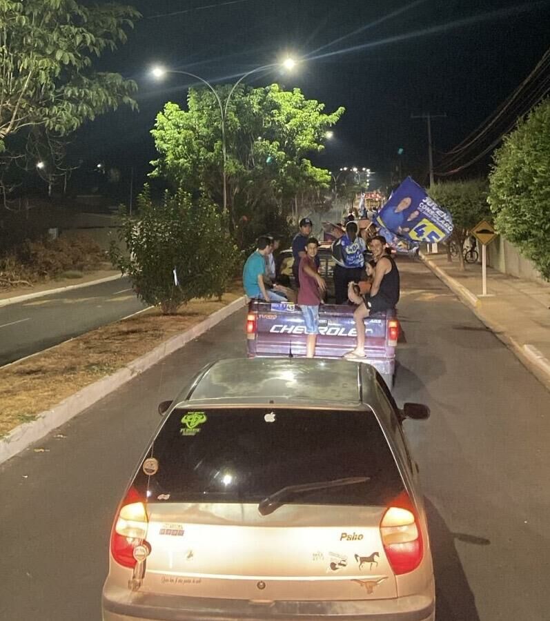 Imagem de compartilhamento para o artigo Candidato à reeleição, Juvenal Consolaro lidera carreata histórica com centenas de veículos em demonstração de apoio por toda Figueirão da MS Todo dia