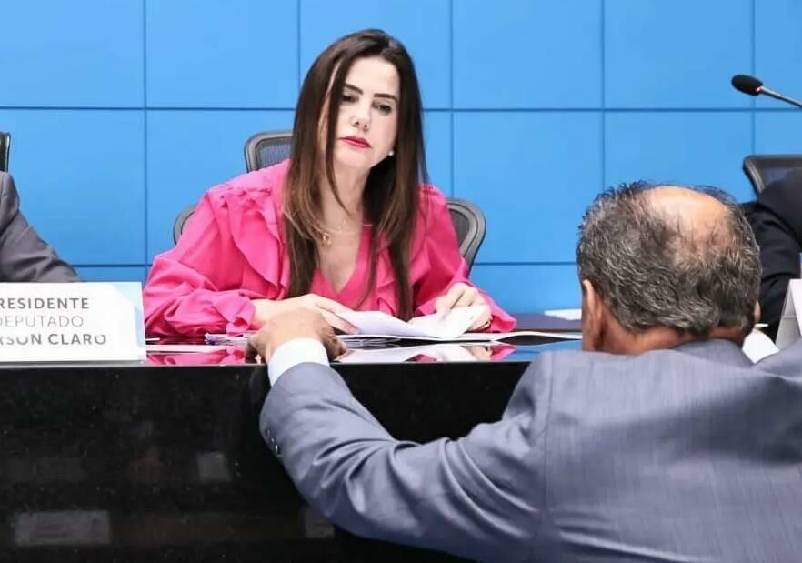 Imagem de compartilhamento para o artigo Mara Caseiro solicita construção de casas populares para Inocência da MS Todo dia