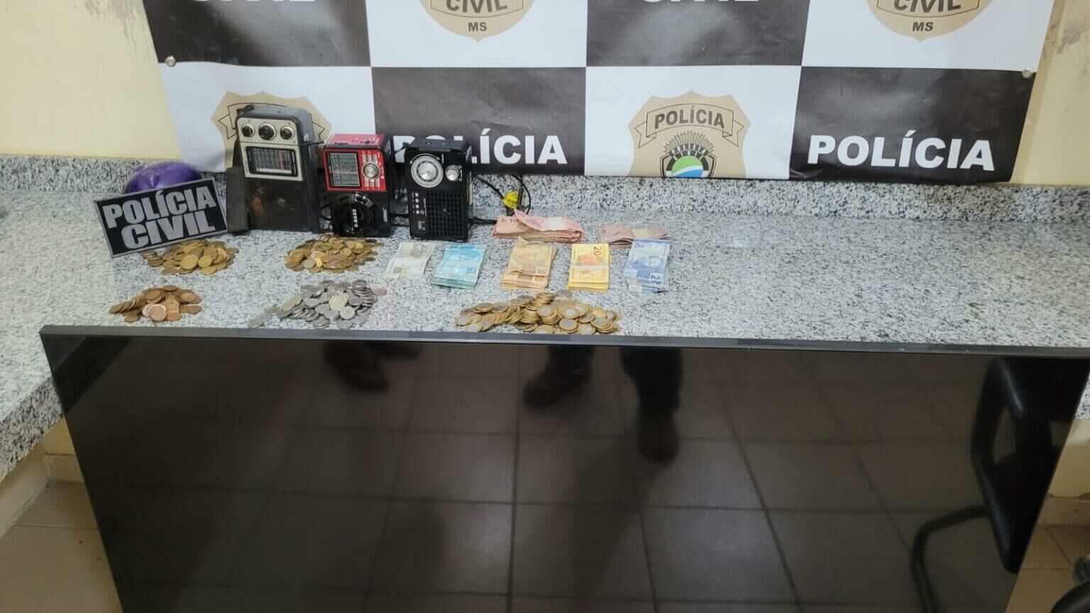 Imagem de compartilhamento para o artigo Polícia age rápido e recupera televisão furtada que foi trocada por droga em Coxim da MS Todo dia
