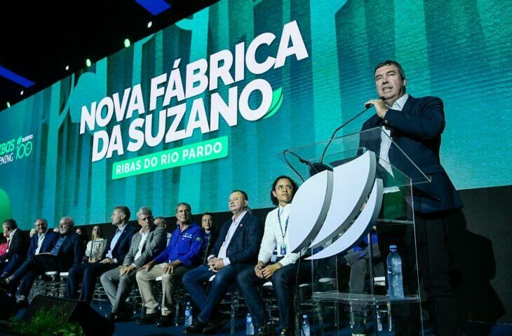 Imagem de compartilhamento para o artigo Estamos construindo um futuro mais próspero, afirma Eduardo Riedel na inauguração da megafábrica em Ribas do Rio Pardo da MS Todo dia