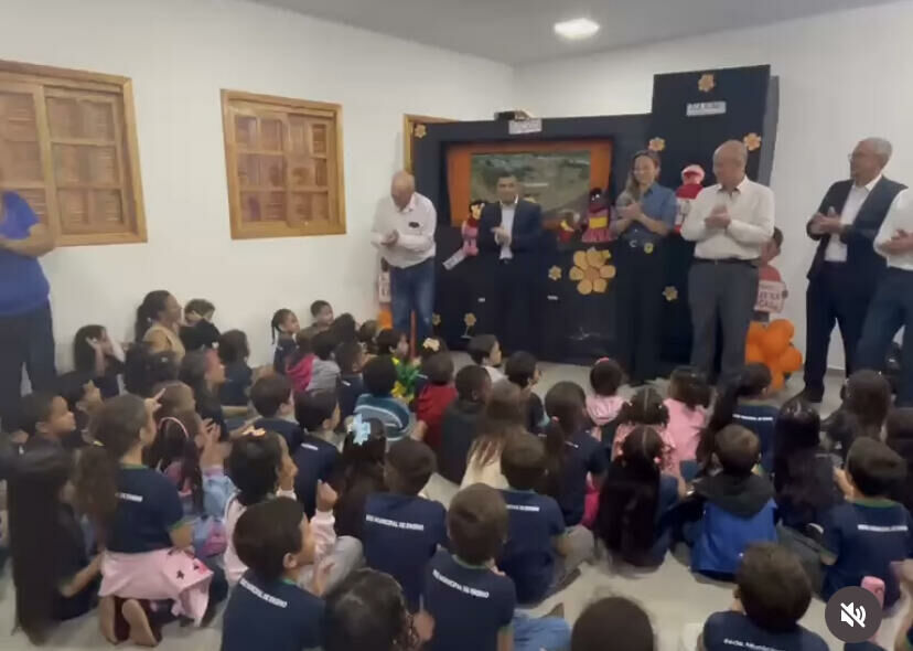 Imagem de compartilhamento para o artigo Casa da Memória recebe autoridades em ação da campanha Maio Laranja em Figueirão da MS Todo dia