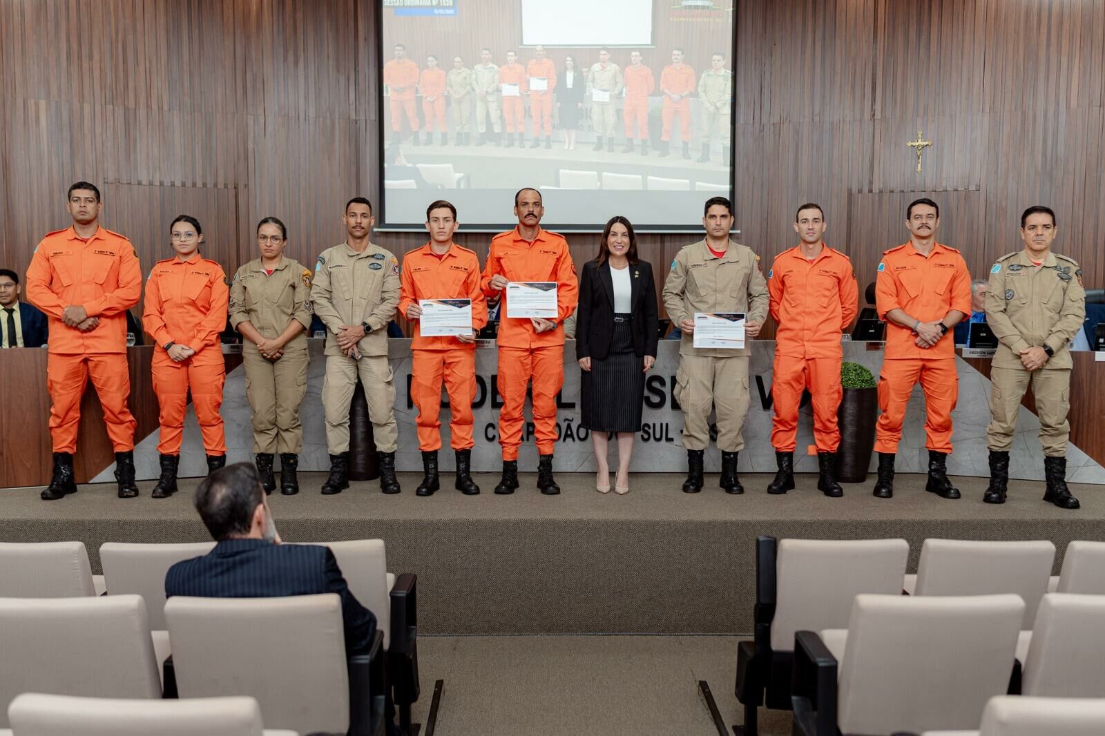 Imagem de compartilhamento para o artigo Bombeiros salvam bebê engasgado e recebem homenagem na Câmara de Chapadão do Sul da MS Todo dia