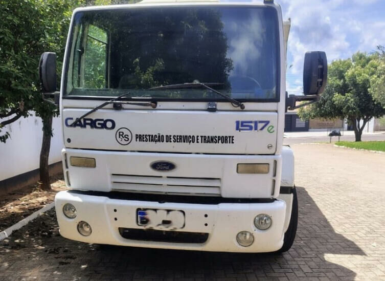 Imagem de compartilhamento para o artigo Motorista é preso após furtar caminhão e retornar com veículo para Coxim da MS Todo dia