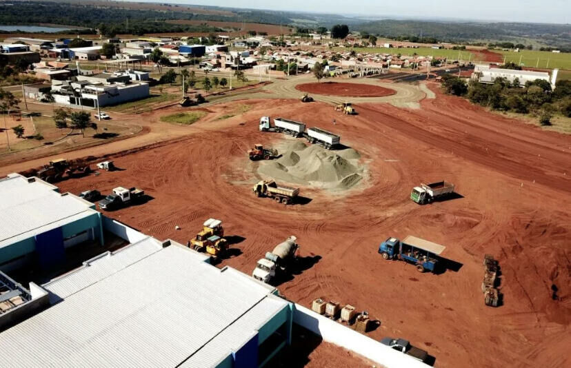 Imagem de compartilhamento para o artigo Com obras até aos domingos, acesso ao futuro Parque dos Poderes avança em Paraíso das Águas da MS Todo dia