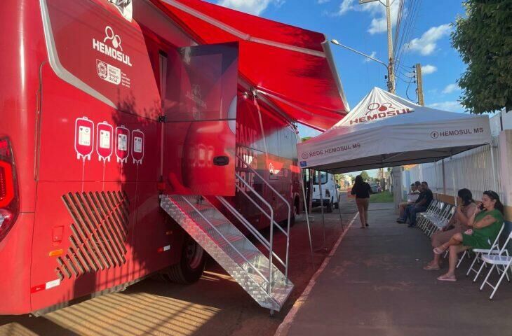 Imagem de compartilhamento para o artigo Ônibus do Hemosul reforça doações de sangue e amplia cadastro de medula óssea em Rio Verde, Coxim e Sonora da MS Todo dia