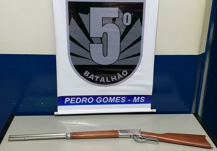 Imagem de compartilhamento para o artigo Mulher é presa em Pedro Gomes por ameaça, disparo e furto após ataque motivado por ciúmes da MS Todo dia