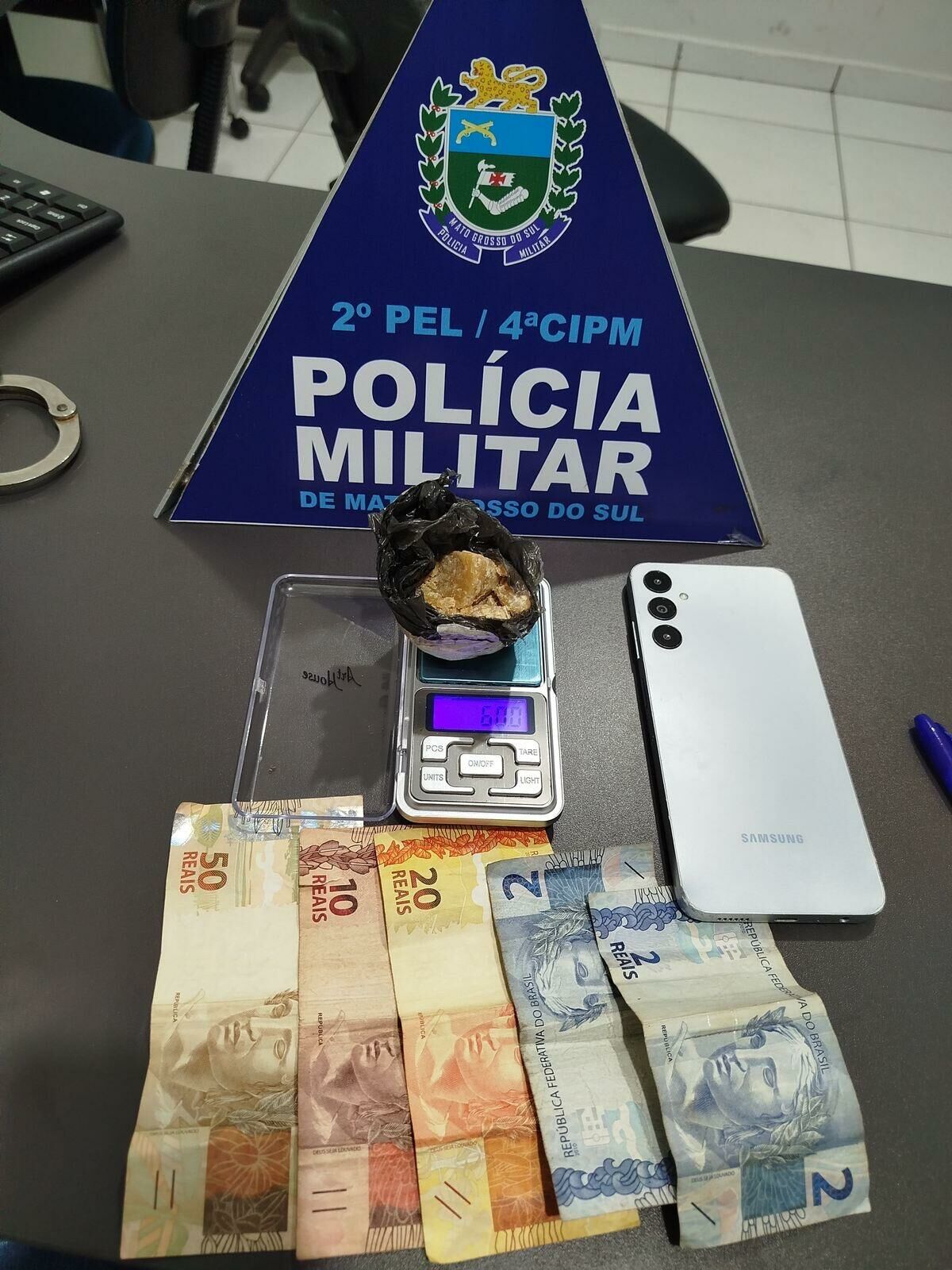 Imagem de compartilhamento para o artigo Mulher é Presa em Costa Rica por Tráfico de Drogas Durante Abordagem em Van da MS Todo dia