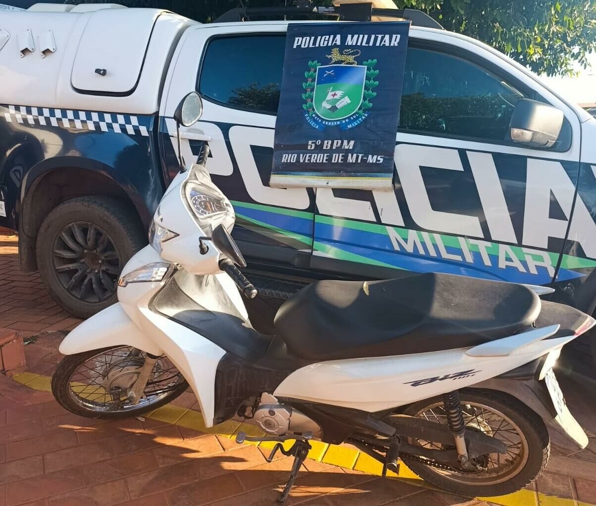 Imagem de compartilhamento para o artigo Homem é preso por receptação de moto furtada durante patrulhamento em Rio Verde de Mato Grosso da MS Todo dia