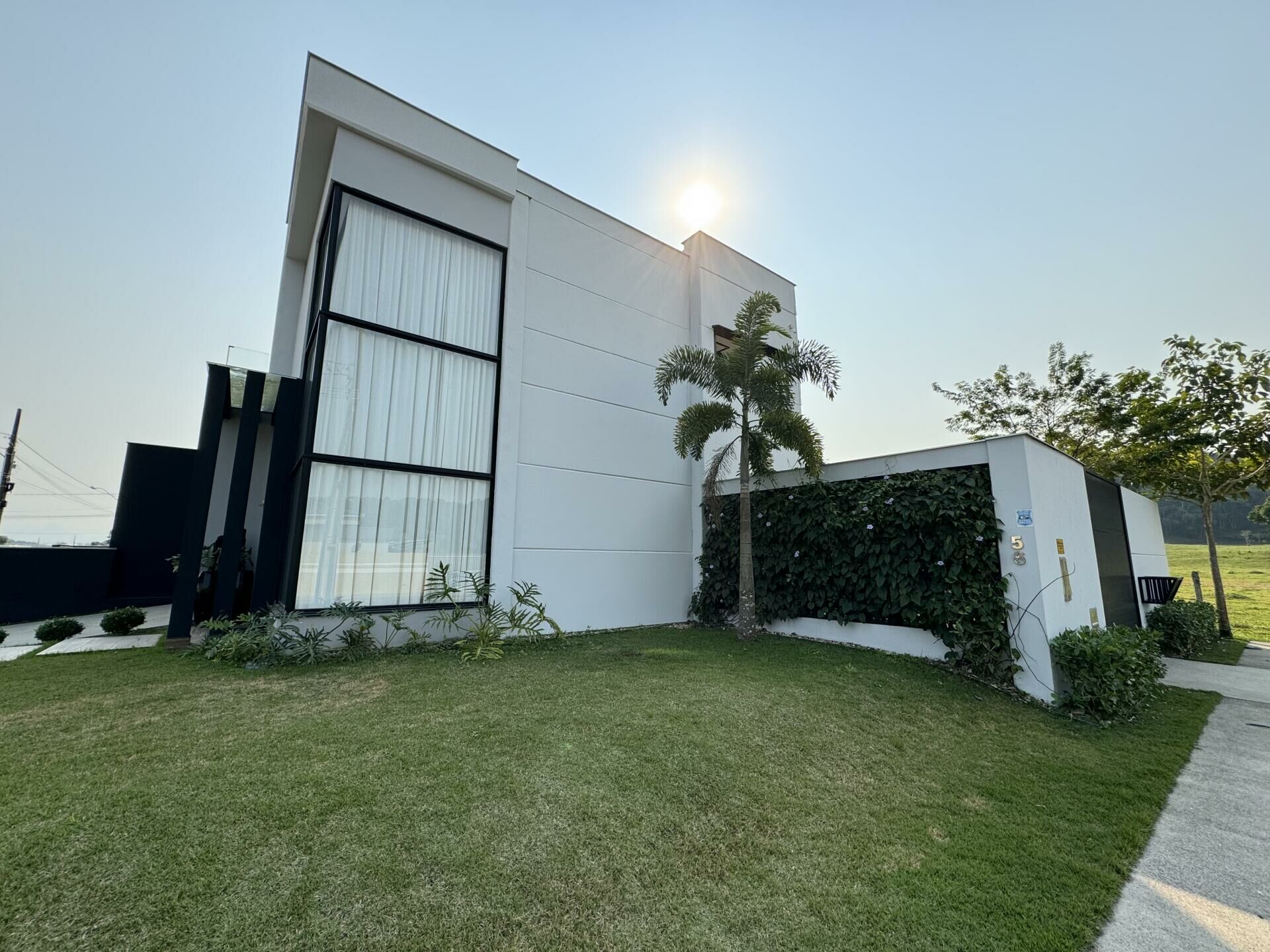 Imagem do Casa linda moderna mobiliada e decorada com 04 dormitórios sendo 02 suítes em Três Rios do Norte