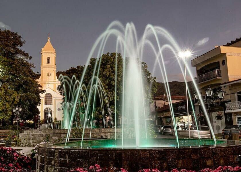 Imagem cidade Extrema - Limpeza e Faxina - Maria Brasileira