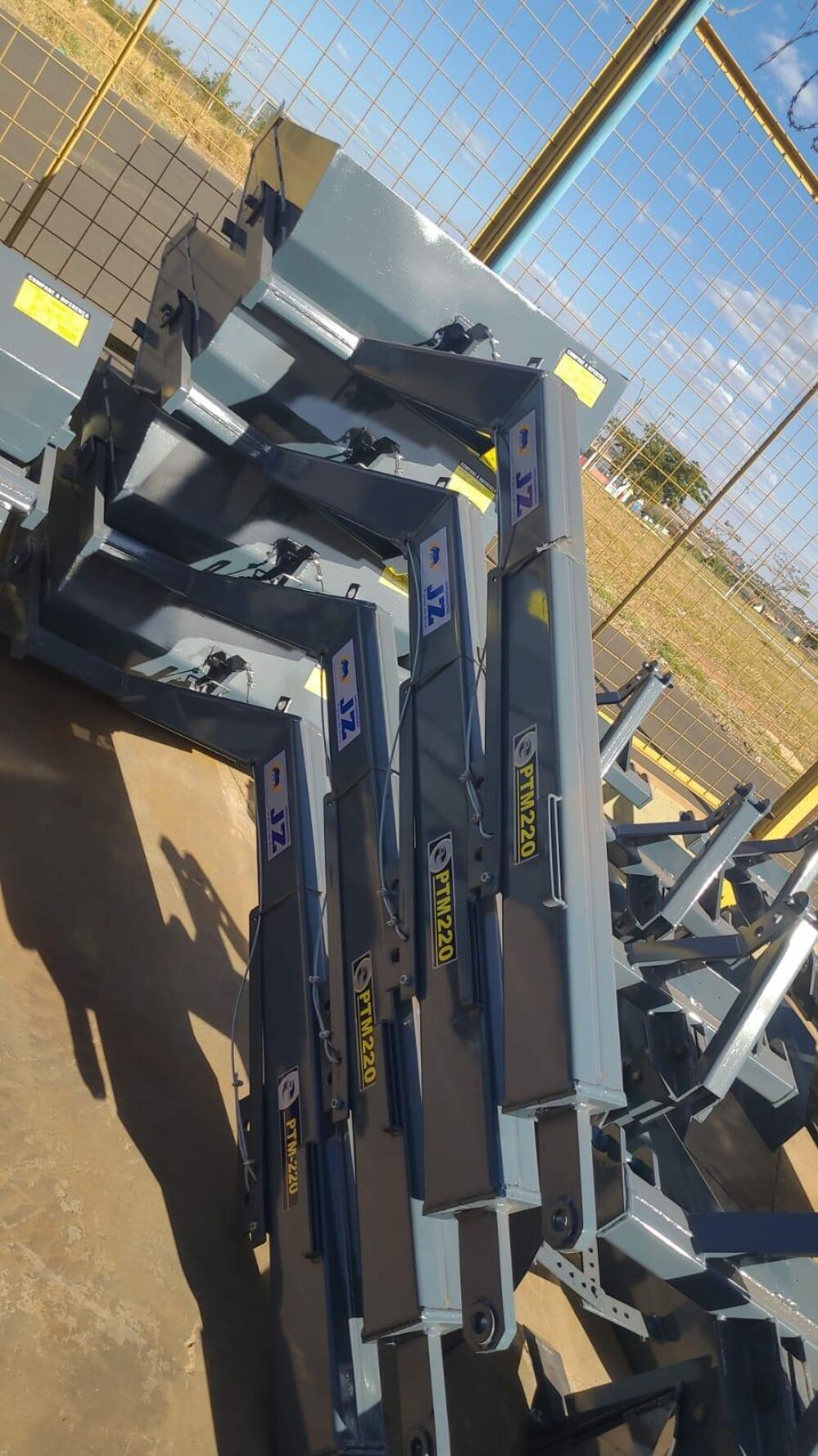 Imagem adicional 12 do item Pá Traseira PTH 220