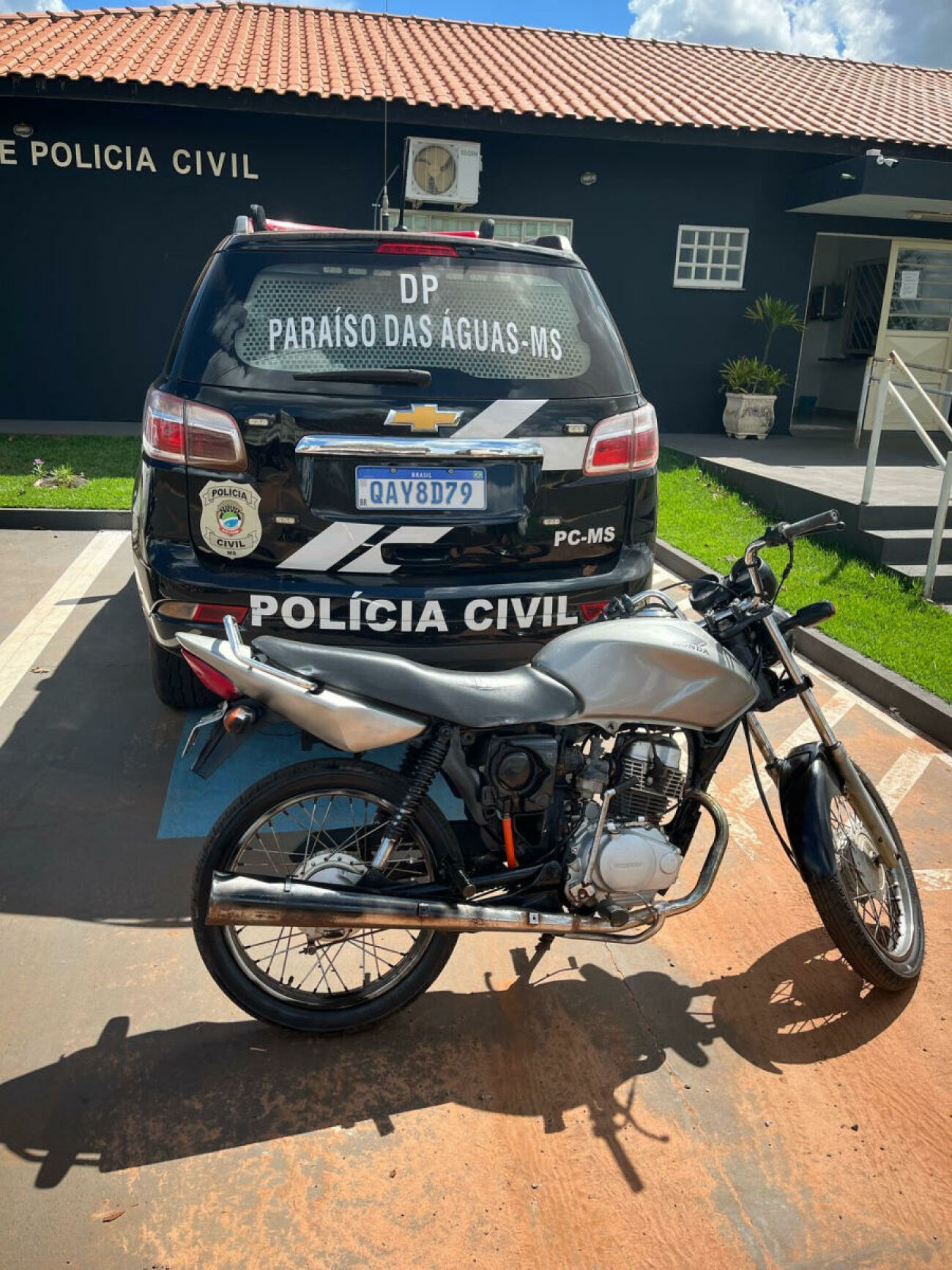 Ilustração da notícia Adolescente é apreendido com moto furtada em Paraíso das Águas após fugir de Costa Rica da MS Todo dia