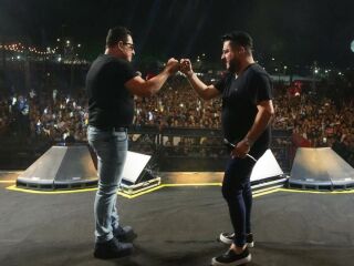 Imagem da notícia Marrone cai durante show, bate a cabeça e Bruno atualiza estado de saúde: "Assustei"