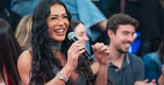 Imagem principal do artigo Gracyanne Barbosa resgata vídeo de meme de bebê reborn com Belo e brinca: “Sempre fui mãe”