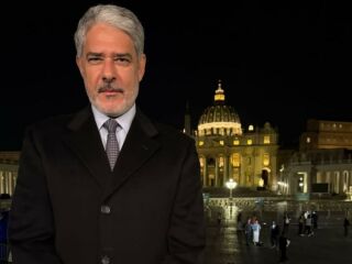 Imagem da notícia William Bonner reconhece erro e se desculpa com jornalista após cobertura no Vaticano: “Involuntário”