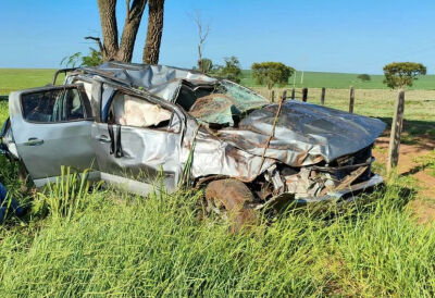 Imagem da notícia Caminhonete capota e ao menos duas pessoas ficam feridas na BR-060 entre Camapuã e Paraíso das Águas