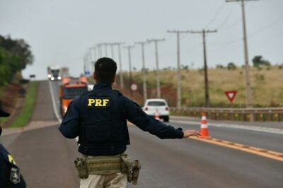 Imagem da notícia Está voltando para casa? PRF orienta motoristas sobre volta segura após o carnaval