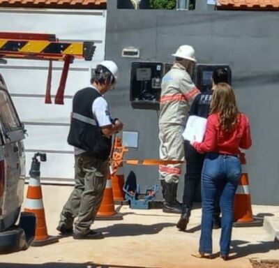 Imagem da notícia Quatro pessoas são autuadas em flagrante por furto de energia elétrica em Rio Verde