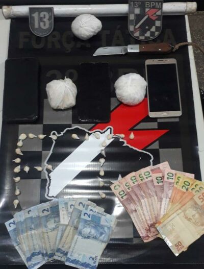 Imagem da notícia PM prende traficante, crack e conduz dois por associação criminosa em casa de Paranaíba