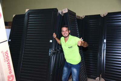 Imagem da notícia Promoção Arrasadora de portas, janelas e venezianas no Doidão Materiais para Construção em Costa Rica