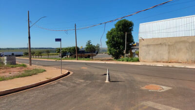 Imagem da notícia Fiação danificada após colisão com veículo preocupa moradores em Paraíso das Águas