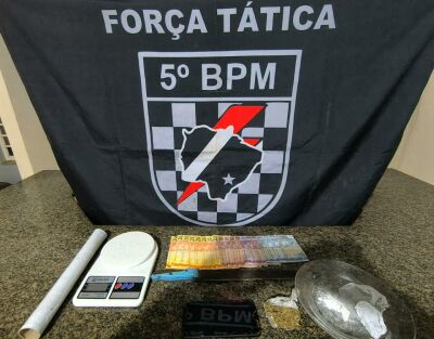 Imagem da notícia Homem é preso por tráfico de drogas após tentativa de fuga em Coxim