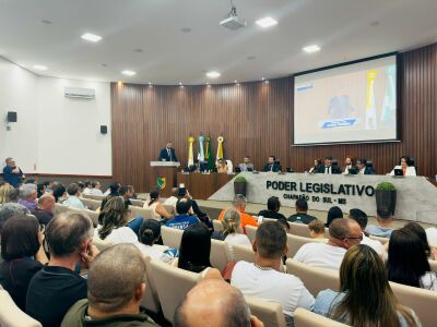 Imagem da notícia Propostas da Câmara pedem bebedouro em praça e estudo para melhorar trânsito em Chapadão do Sul