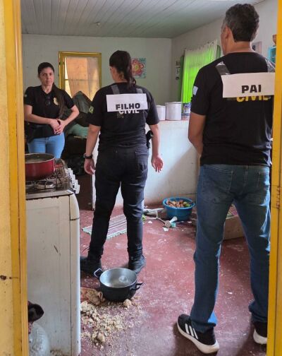 Imagem da notícia Reconstituição do feminicídio testa versões e reforça suspeita contra marido e filho em Coxim