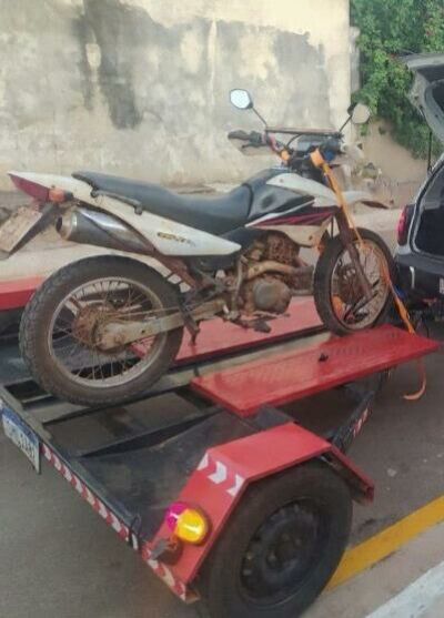 Imagem da notícia Moto furtada em Coxim é encontrada abandonada no bairro Santa Maria