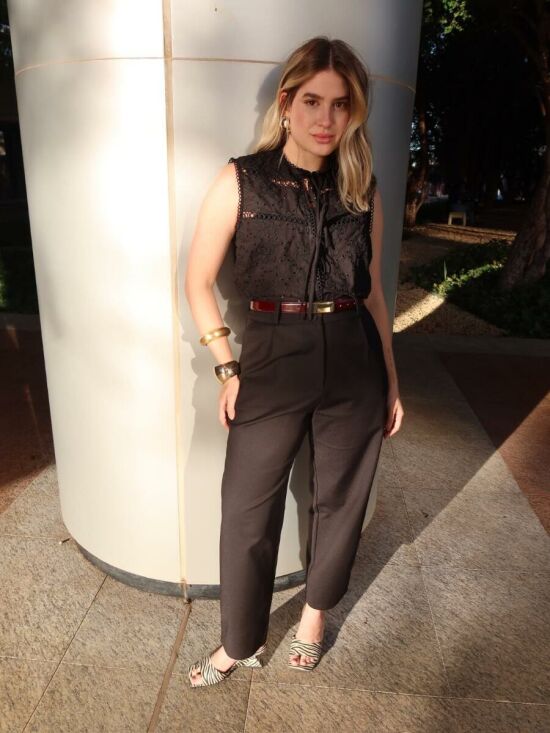 Imagem de Calça Portinari Preta Olívia