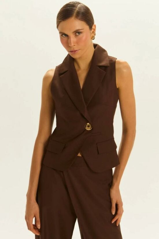 Imagem de Colete Pâmela Marrom Coffee Le Blog