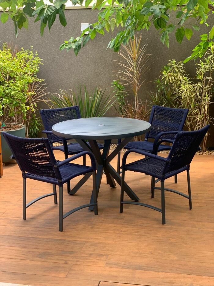 Imagem de https://cdn.interago.com.br/img/jpeg/w_0_q_8/17/mc/Area Externa/Jogo de Mesa Alumínio Ripada Área Externa com cadeira Resort
