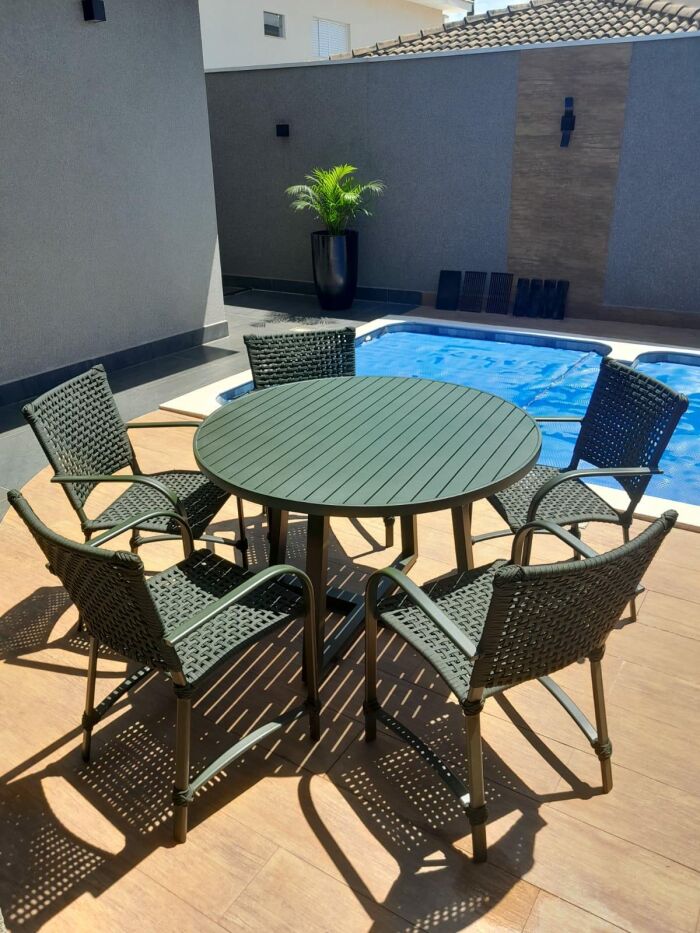 Imagem de https://cdn.interago.com.br/img/jpeg/w_0_q_8/17/mc/Area Externa/Jogo de Mesa e Cadeira Verano