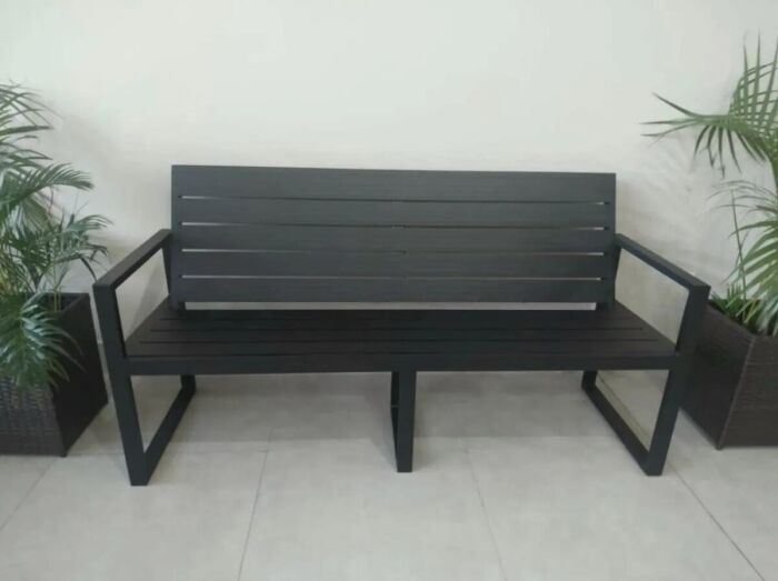 Imagem de https://cdn.interago.com.br/img/jpeg/w_0_q_8/17/mc/Conjunto de sofa/Jogo de Banco Alumínio