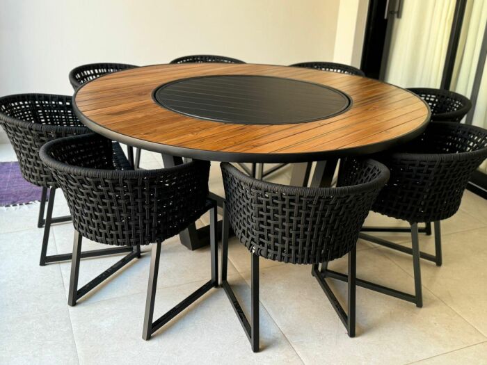Imagem de https://cdn.interago.com.br/img/jpeg/w_0_q_8/17/mc/Mesas/Mesa Ísis 160cm com Poltrona Berlim